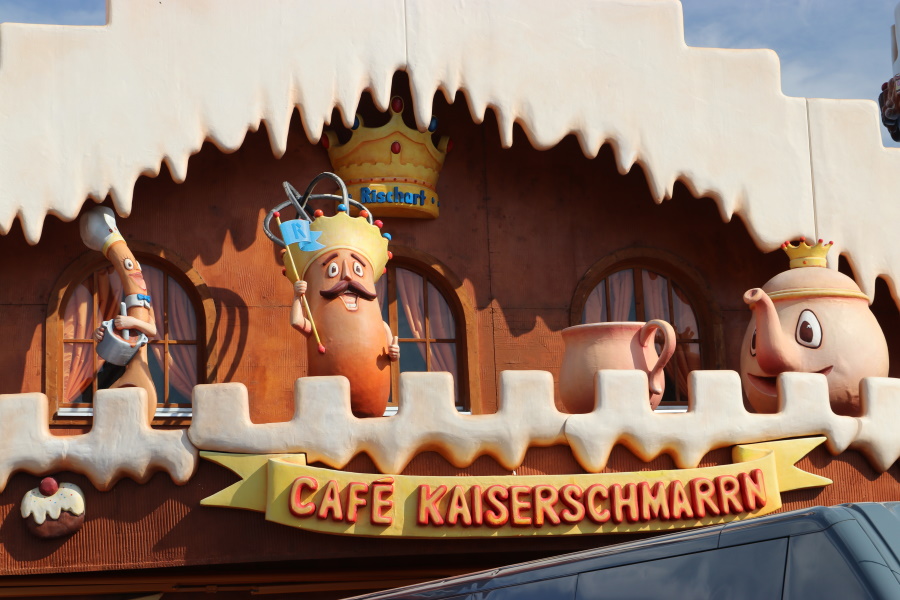 Bei der Fassade fühlt man sich in einen Disney-Film versetzt. (Foto: Nina Eichinger)