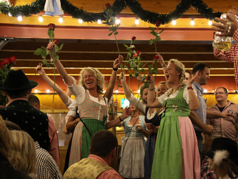 Ein schöner Wiesn-Abend am 26.09.2012 (Foto: Nina Eichinger) Foto: (Foto: Nina Eichinger)