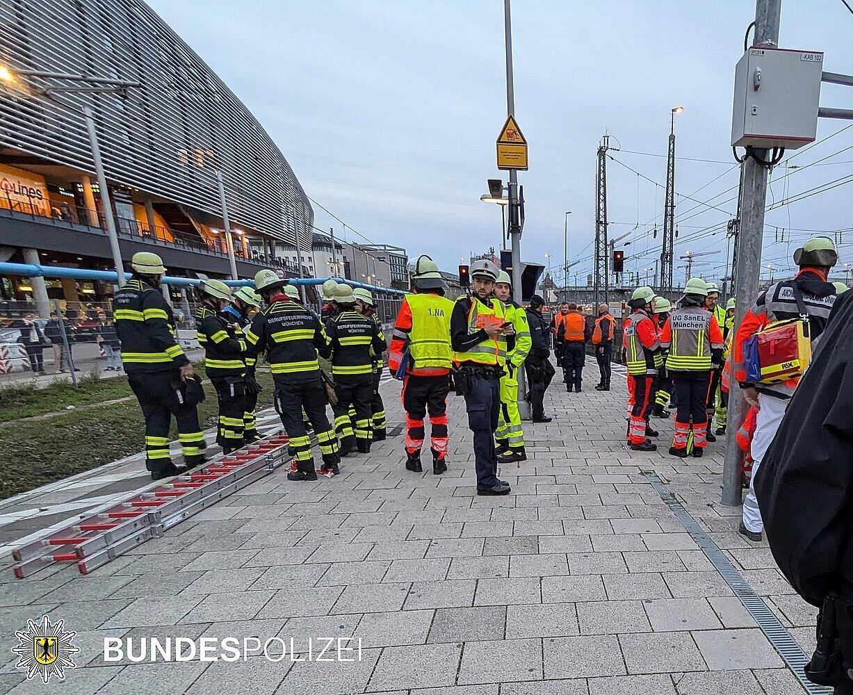 Stammstreckensperrung wegen Oberleitungsabriss am 29.09.2024 (Foto: Bundespolizeidirektion München) Foto: (Foto: Bundespolizeidirektion München)