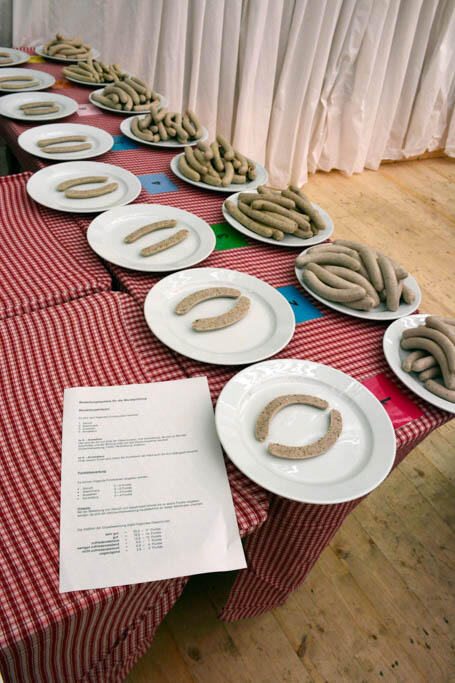 Wurstpruefung (Foto: Robert Auerbacher) Foto: (Foto: Robert Auerbacher)