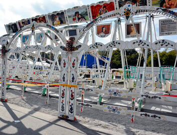 Schiffschaukel auf der Oidn Wiesn nach dem Unfall(Foto: Robert Auerbacher)