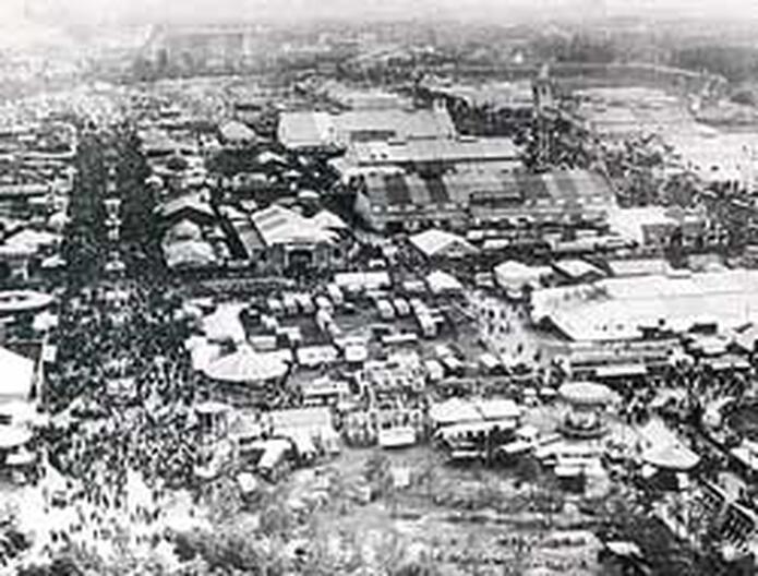 Die Festwiese von oben, 1951 (Foto: Stadtmuseum München)